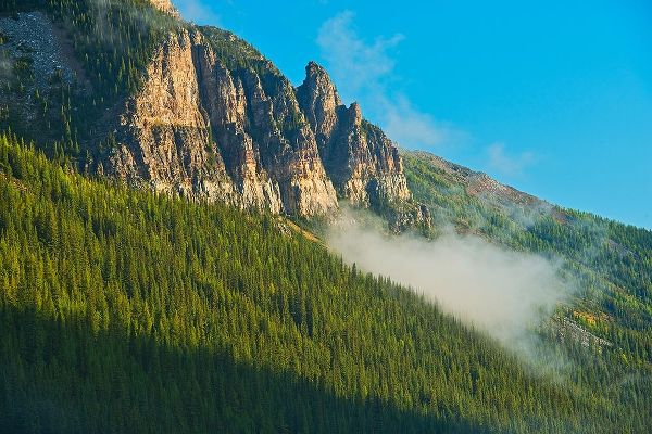 Canada-Alberta-Banff National Park Sunrise landscape with Mt Temple